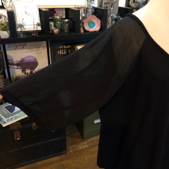 Black t-shirt blouse - Picture 4 of 5